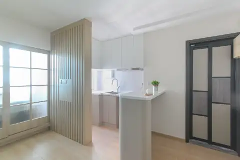 東涌裕雅苑居屋室內設計 – 白色木系・黑框玻璃（相片 14）